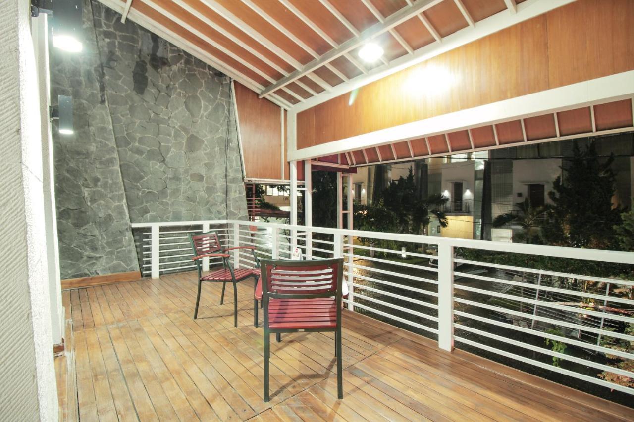 Oyo 229 Hi Quality Hotell Bandung Exteriör bild