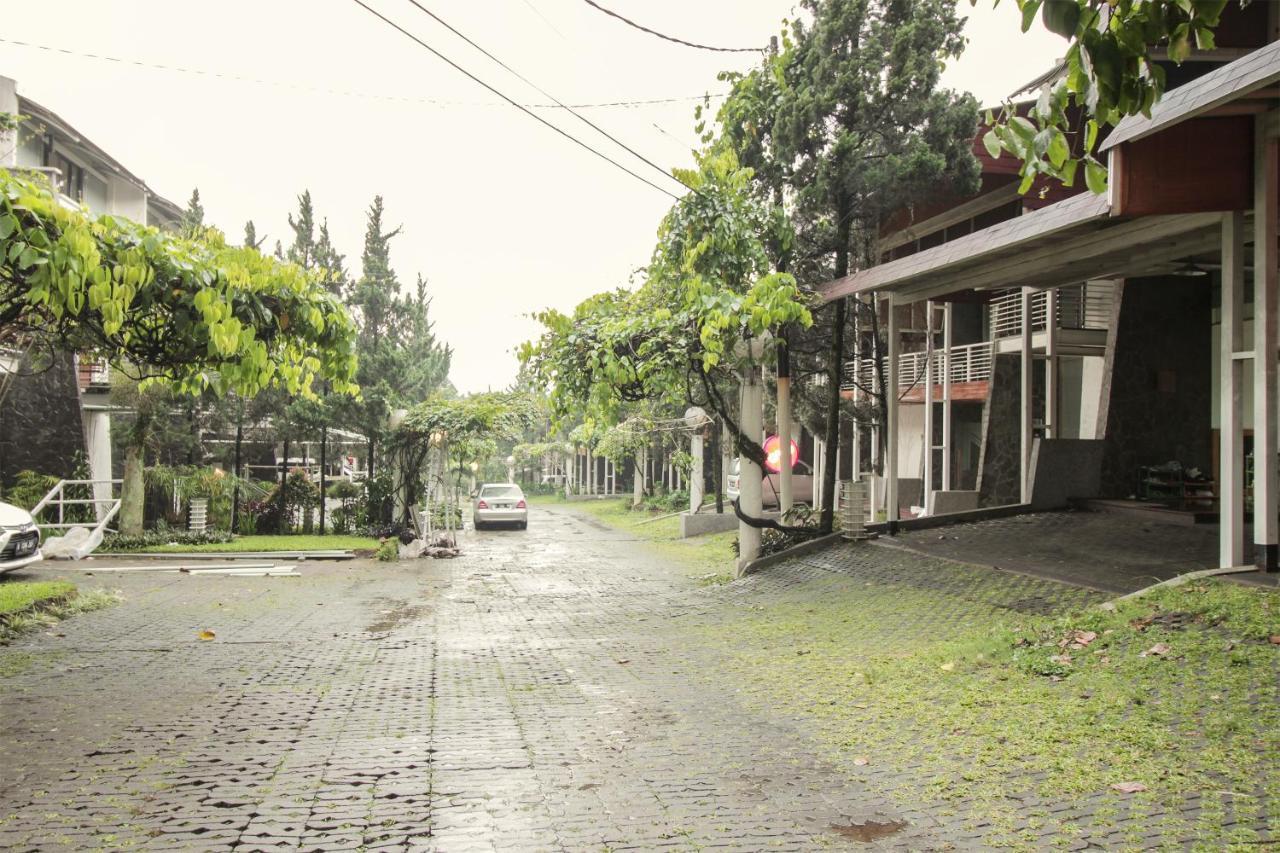 Oyo 229 Hi Quality Hotell Bandung Exteriör bild
