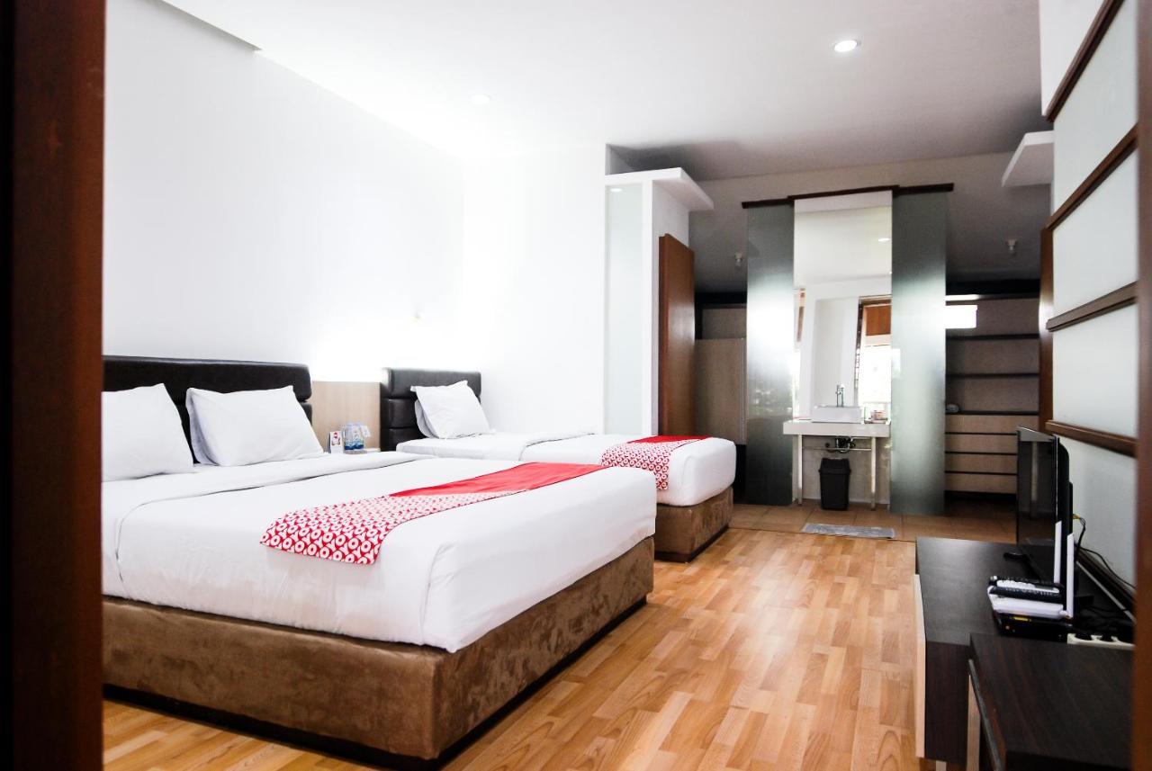 Oyo 229 Hi Quality Hotell Bandung Exteriör bild