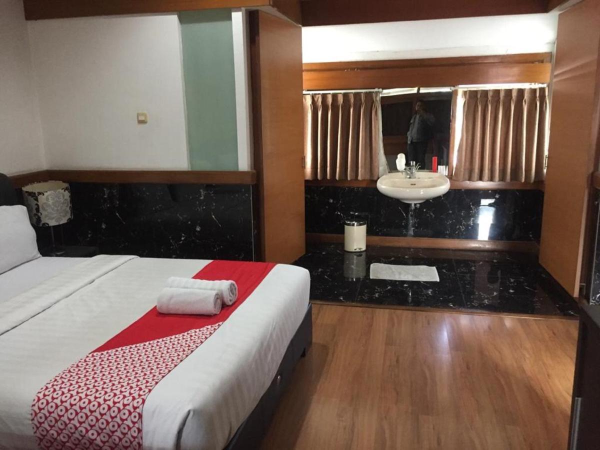 Oyo 229 Hi Quality Hotell Bandung Exteriör bild